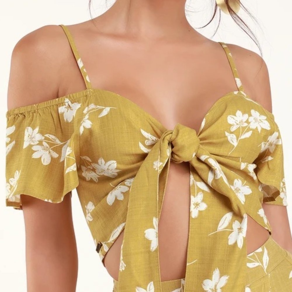 Floral Tie Front Crop Top